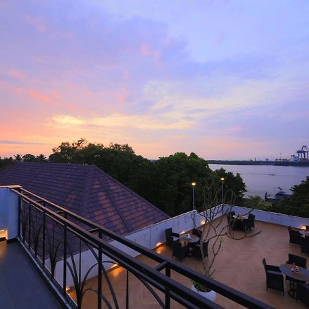 อินดี้ โอลด์ คอร์ตเฮาส์ Hotel Kochi ภายนอก รูปภาพ