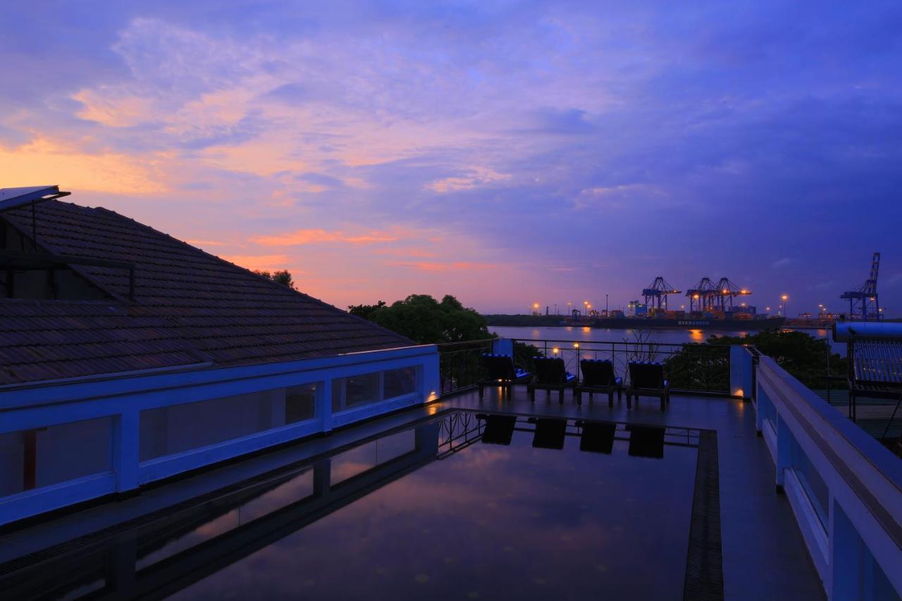 อินดี้ โอลด์ คอร์ตเฮาส์ Hotel Kochi ภายนอก รูปภาพ